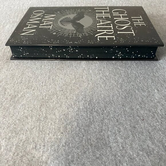New Goldsboro Books Edition UK Signed Spayed Edge The Ghost Theatre By Mat Osman - Picture 5 of 14